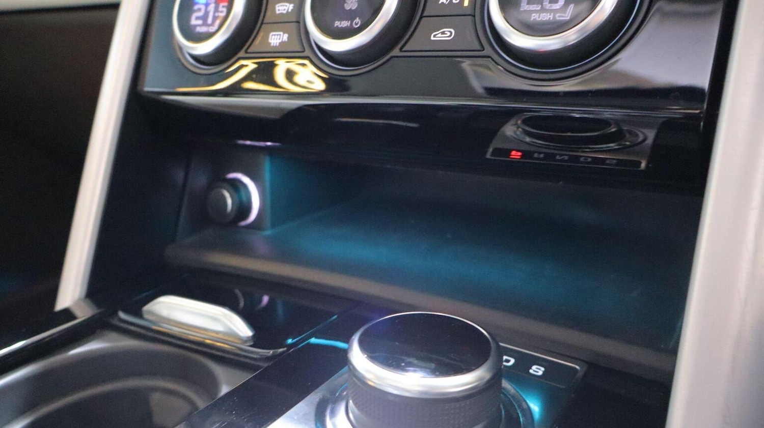 Used Land Rover Discovery 2018 for sale - 77968673: Photo 73