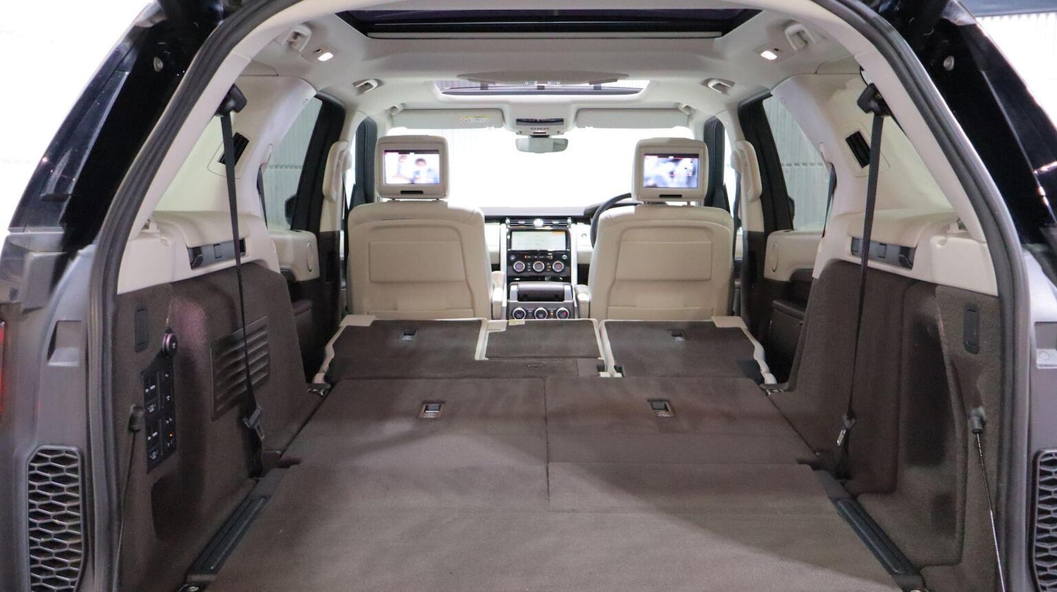 Used Land Rover Discovery 2018 for sale - 77968673: Photo 82