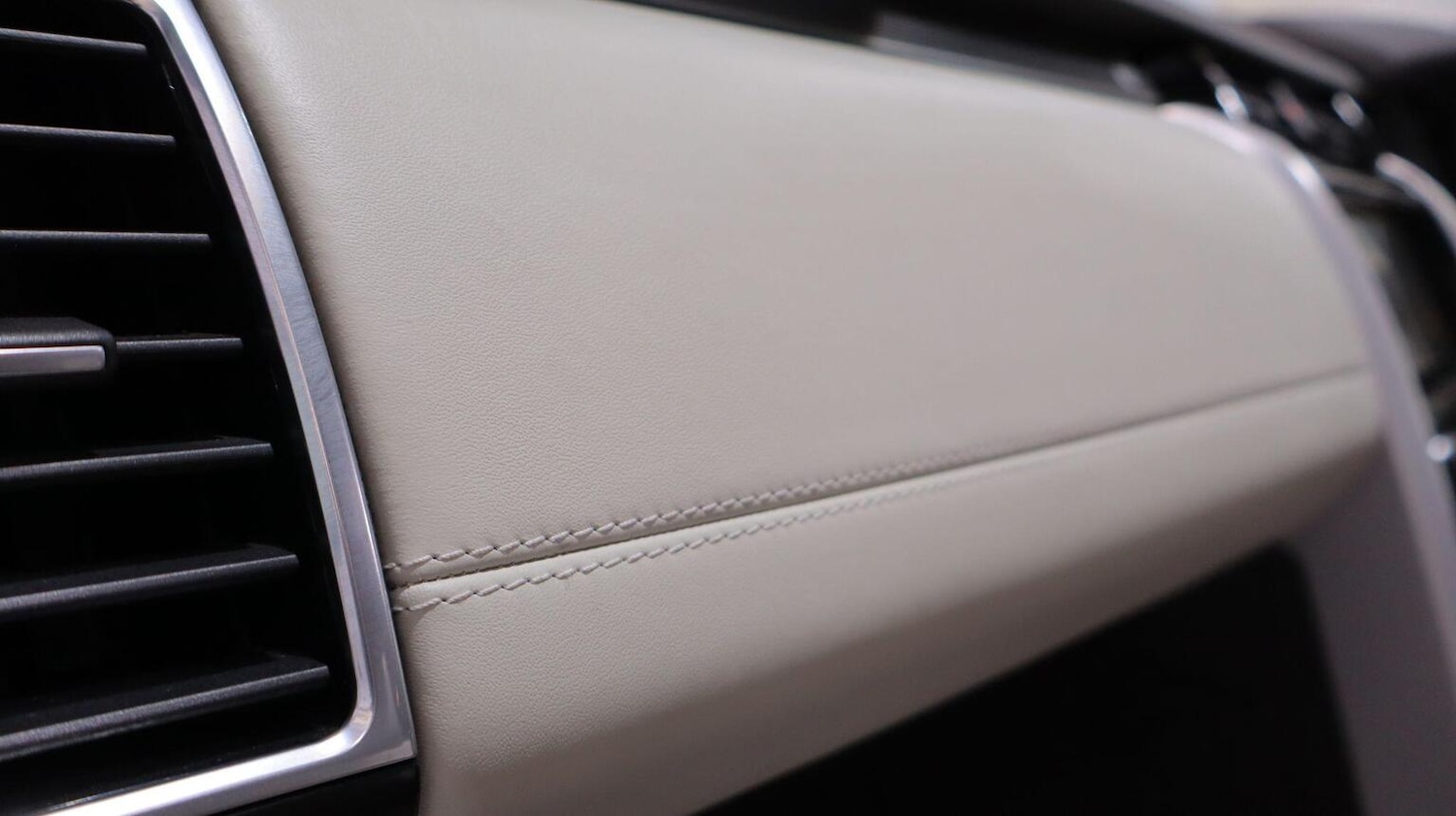 Used Land Rover Discovery 2018 for sale - 77968673: Photo 89