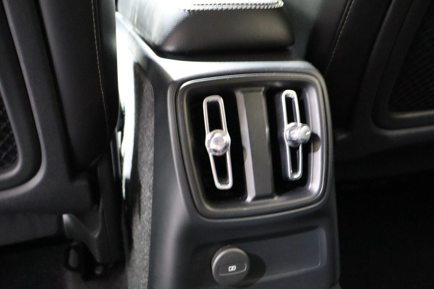 Used Volvo XC40 2021 for sale - 76262984: Photo 31