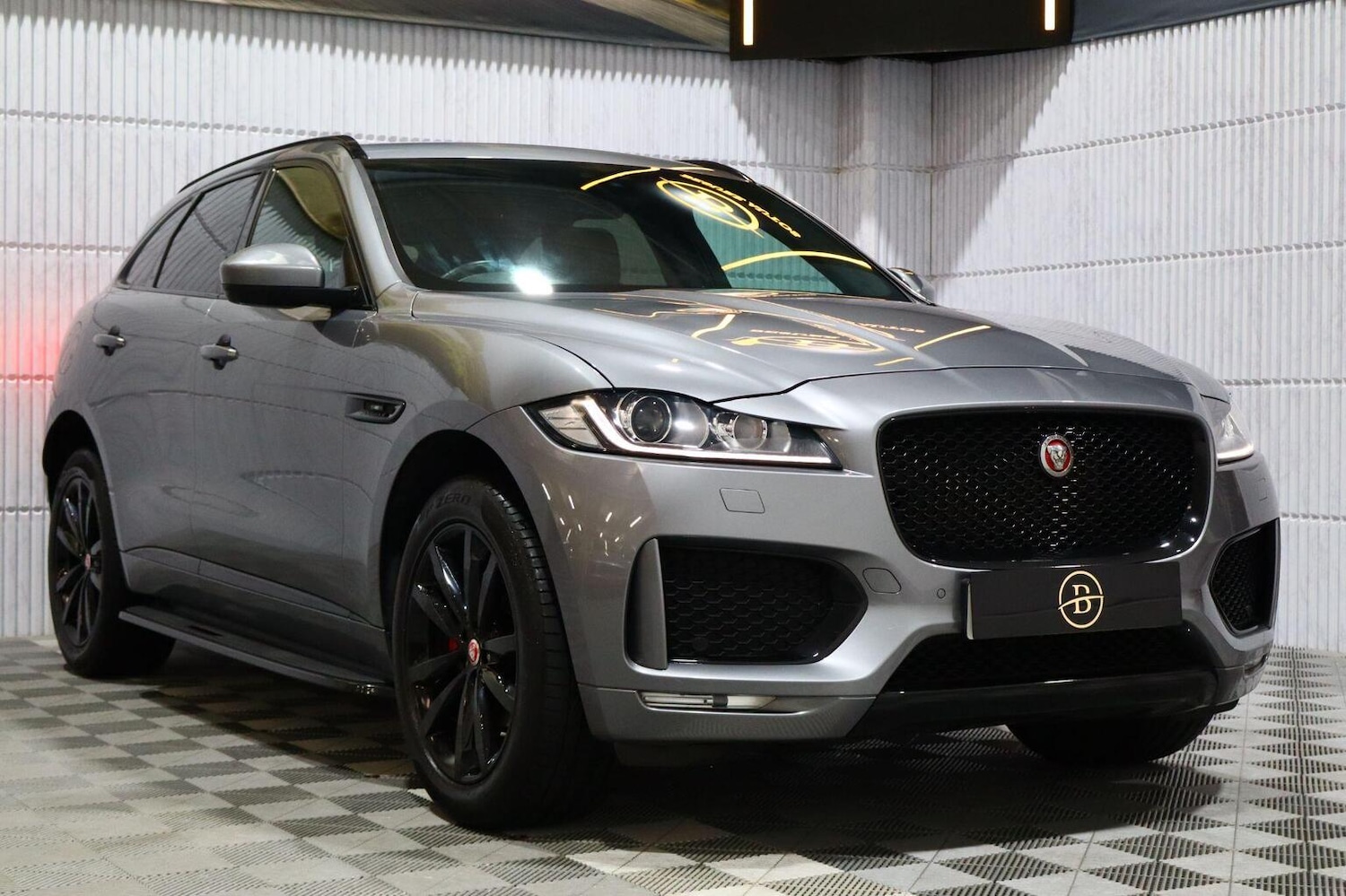 Used Jaguar F-Pace 2020 for sale - 77622469: Photo 5