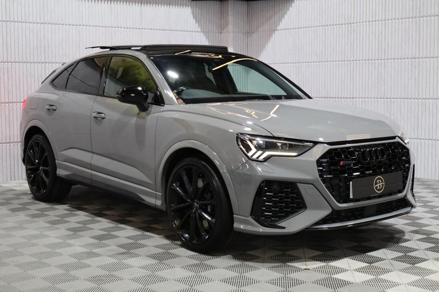 Used Audi RS Q3 2021 for sale - 76313996: Photo 1
