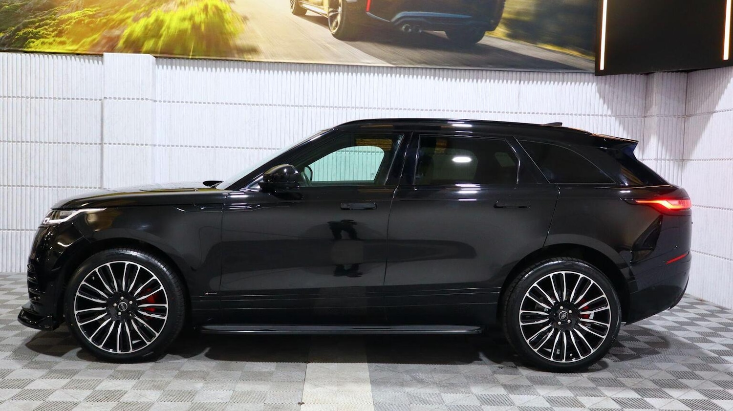 Used Land Rover Range Rover Velar 2021 for sale - 78135019: Photo 4