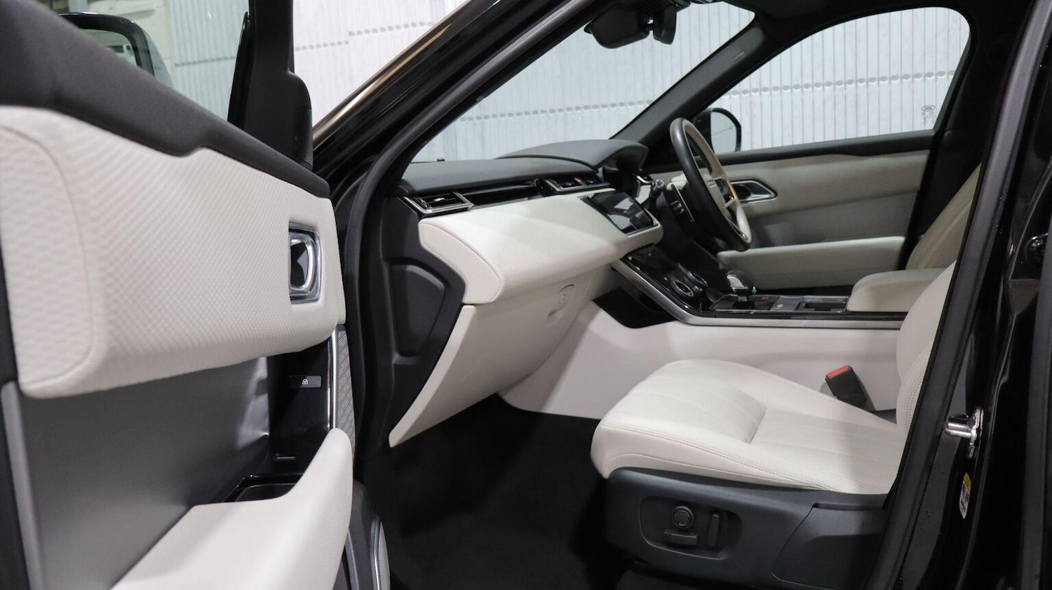 Used Land Rover Range Rover Velar 2021 for sale - 78135019: Photo 43