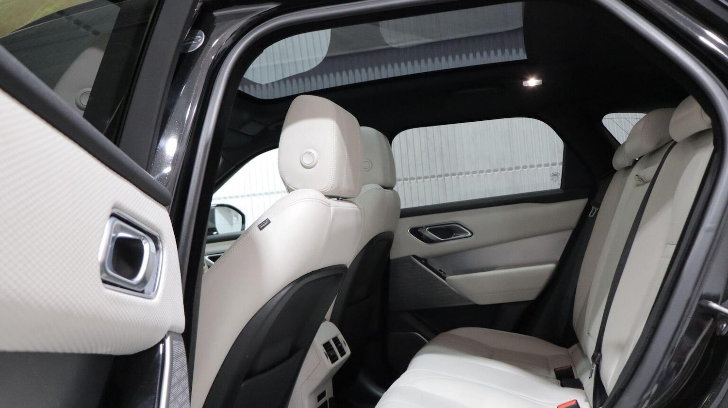 Used Land Rover Range Rover Velar 2021 for sale - 78135019: Photo 45