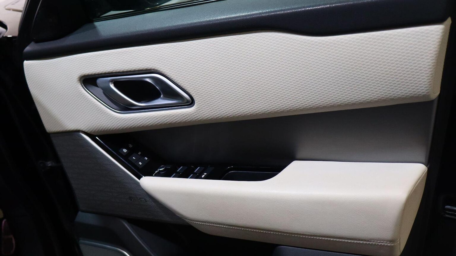 Used Land Rover Range Rover Velar 2021 for sale - 78135019: Photo 55