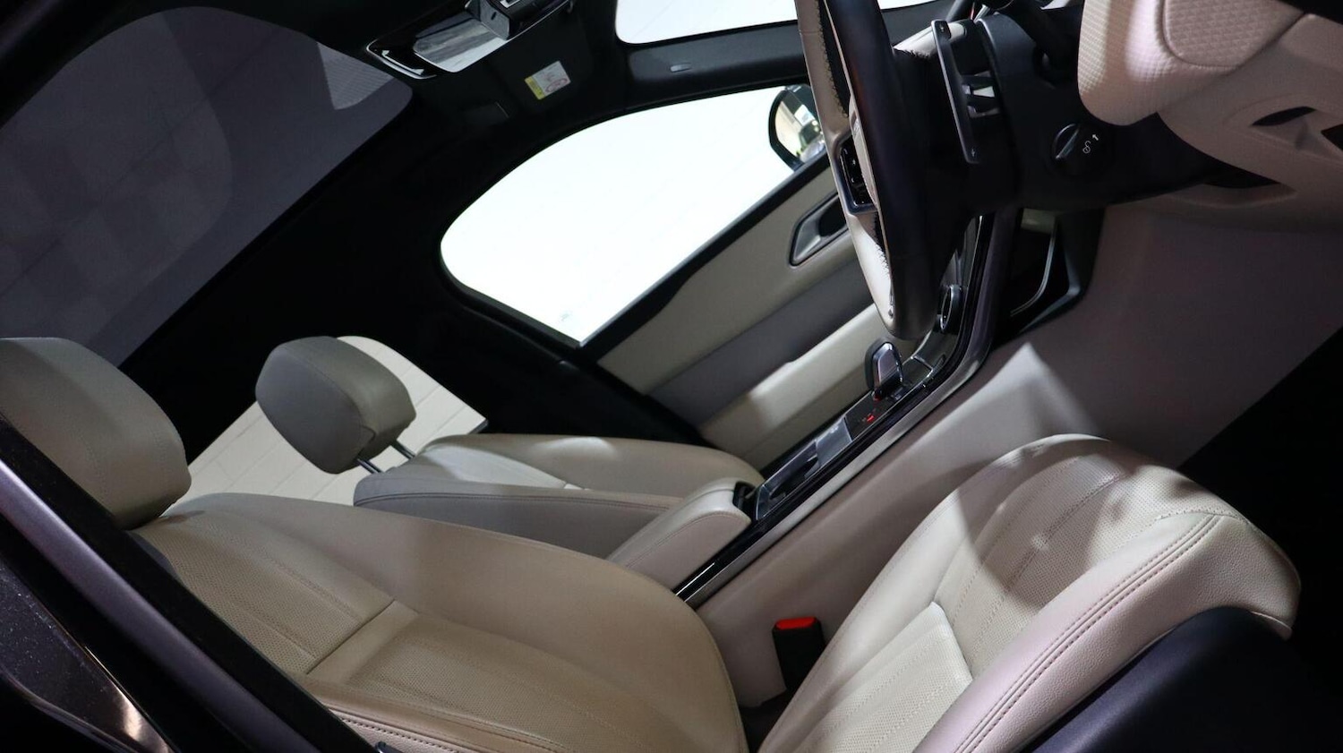 Used Land Rover Range Rover Velar 2021 for sale - 78135019: Photo 8