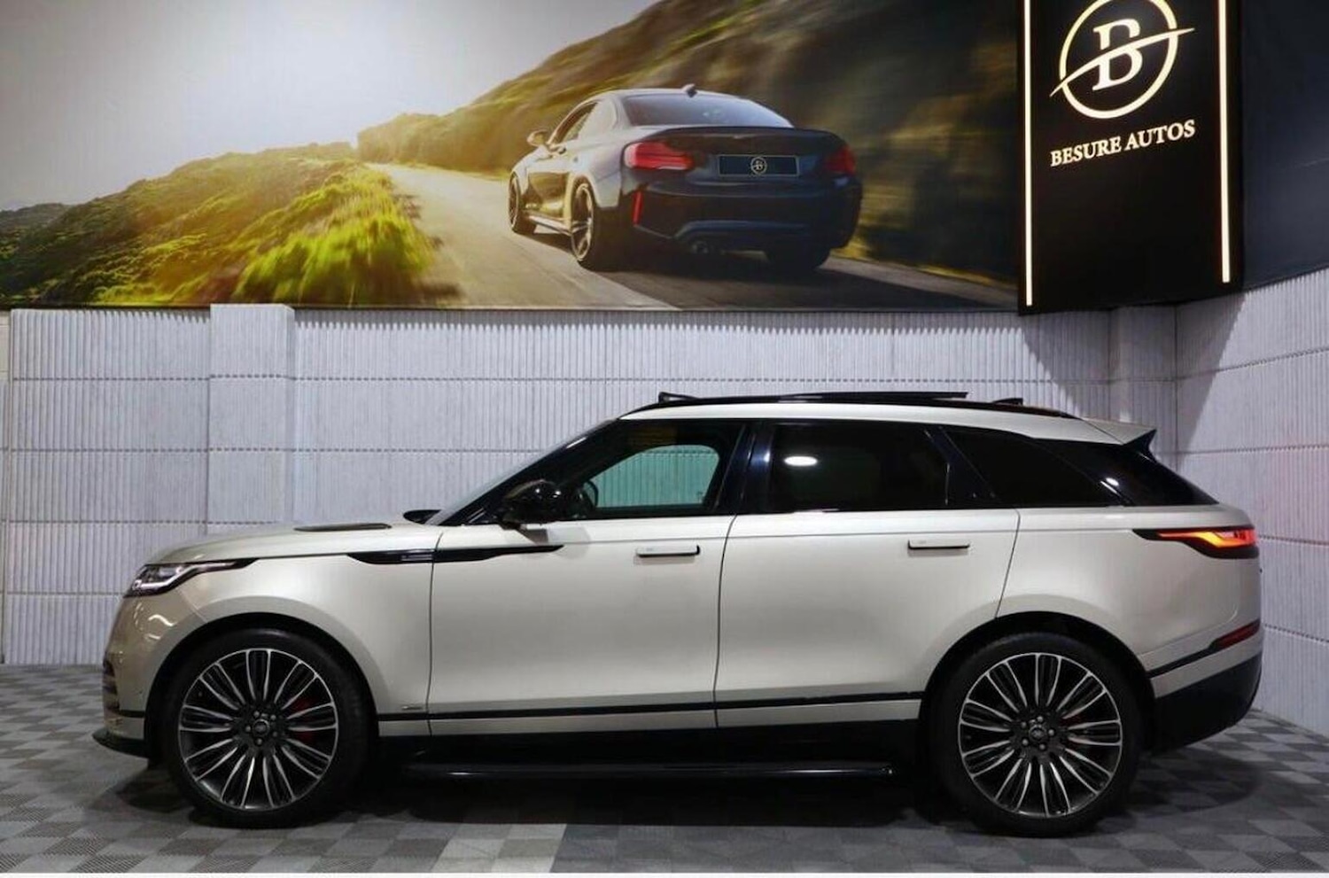 Used Land Rover Range Rover Velar 2020 for sale - 77385204: Photo 3