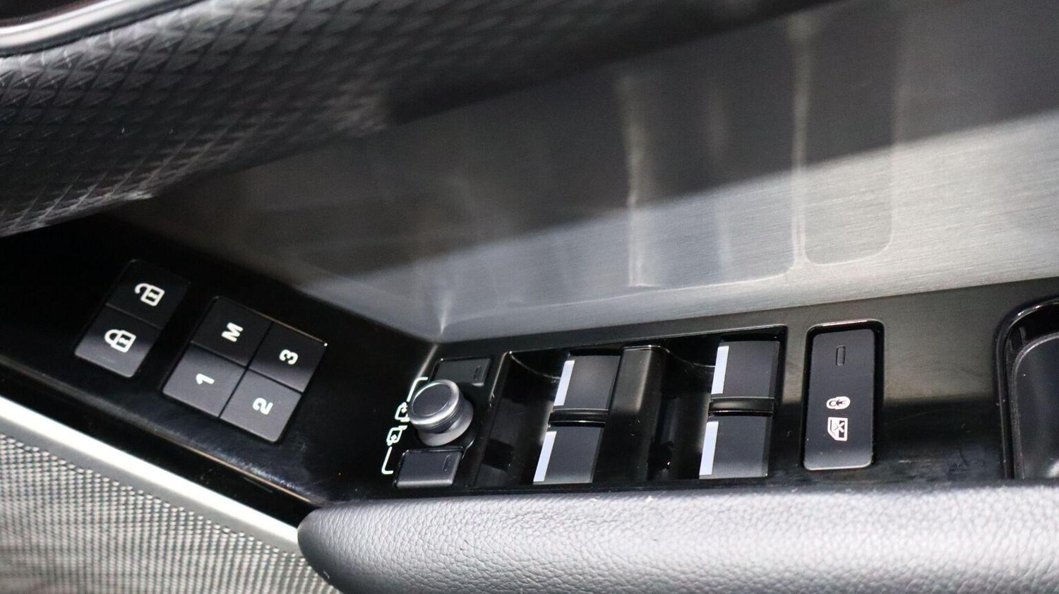 Used Land Rover Range Rover Velar 2021 for sale - 77189393: Photo 96