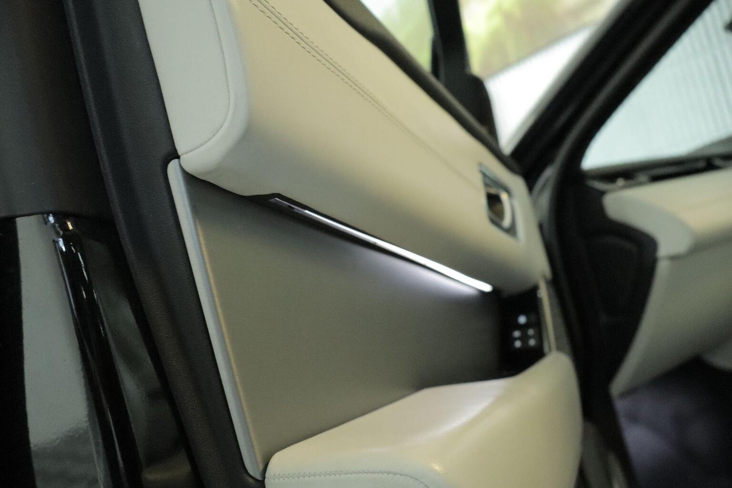 Used Land Rover Range Rover Velar 2019 for sale - 76666085: Photo 10