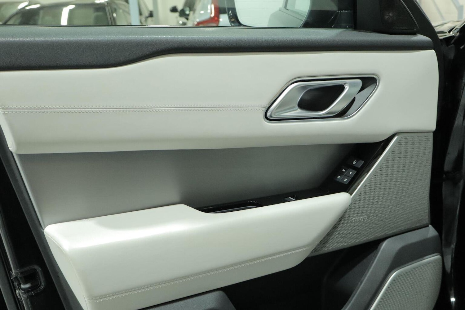 Used Land Rover Range Rover Velar 2019 for sale - 76666085: Photo 75