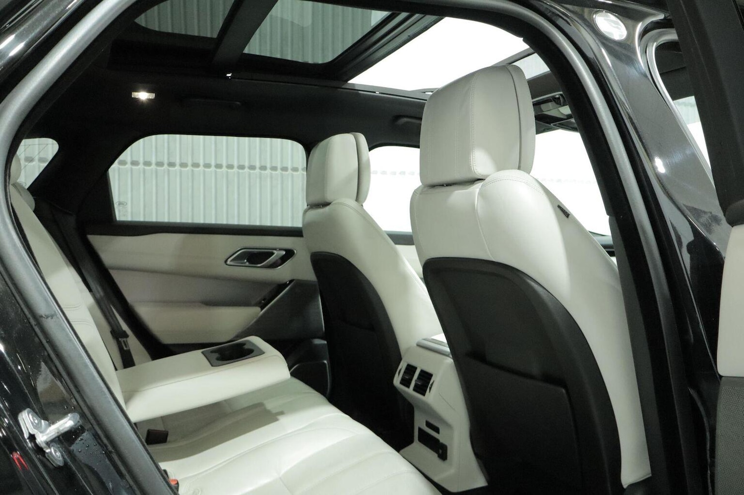 Used Land Rover Range Rover Velar 2019 for sale - 76666085: Photo 87