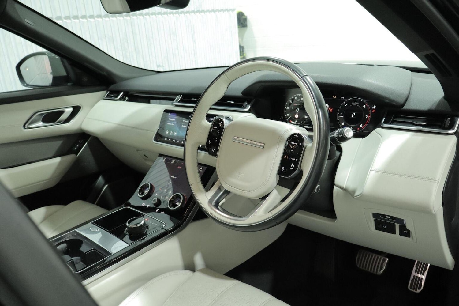 Used Land Rover Range Rover Velar 2019 for sale - 76666085: Photo 9