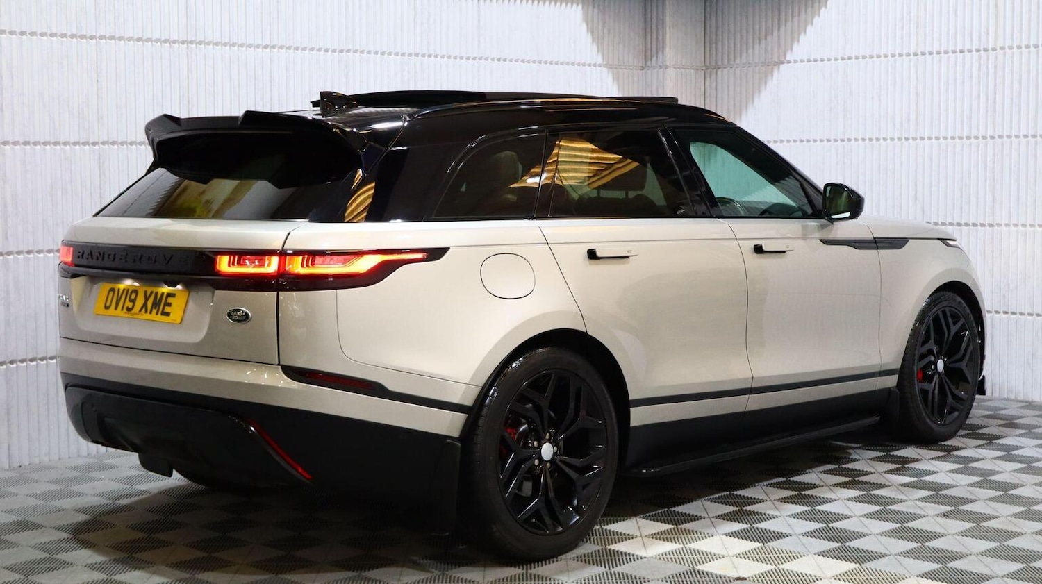 Used Land Rover Range Rover Velar 2019 for sale - 78112172: Photo 27