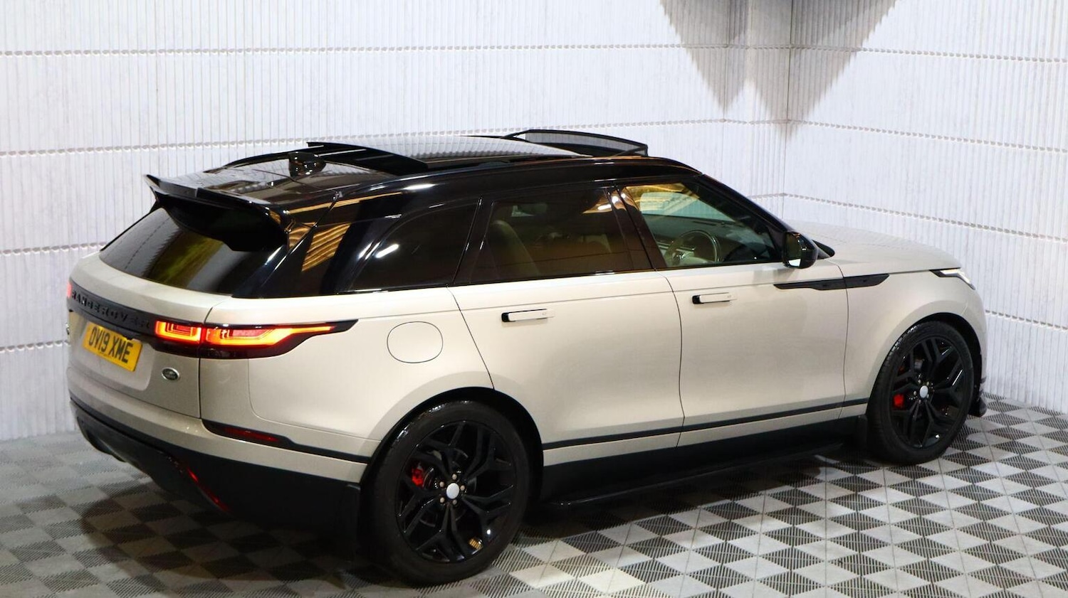 Used Land Rover Range Rover Velar 2019 for sale - 78112172: Photo 5