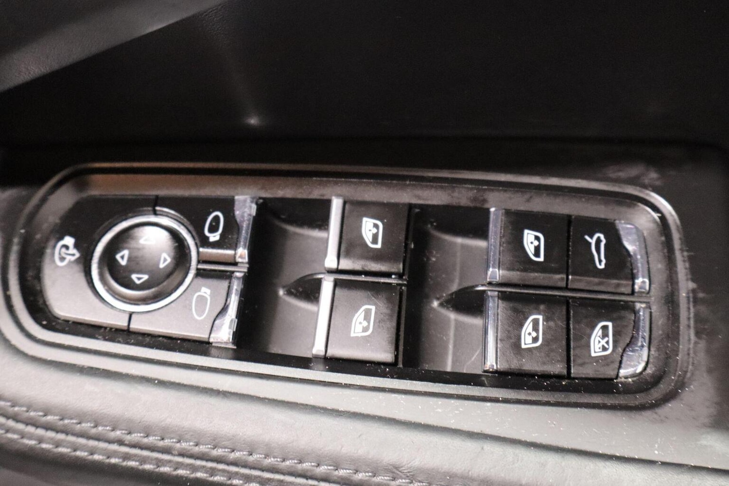 Used Porsche Macan 2014 for sale - 76510893: Photo 44