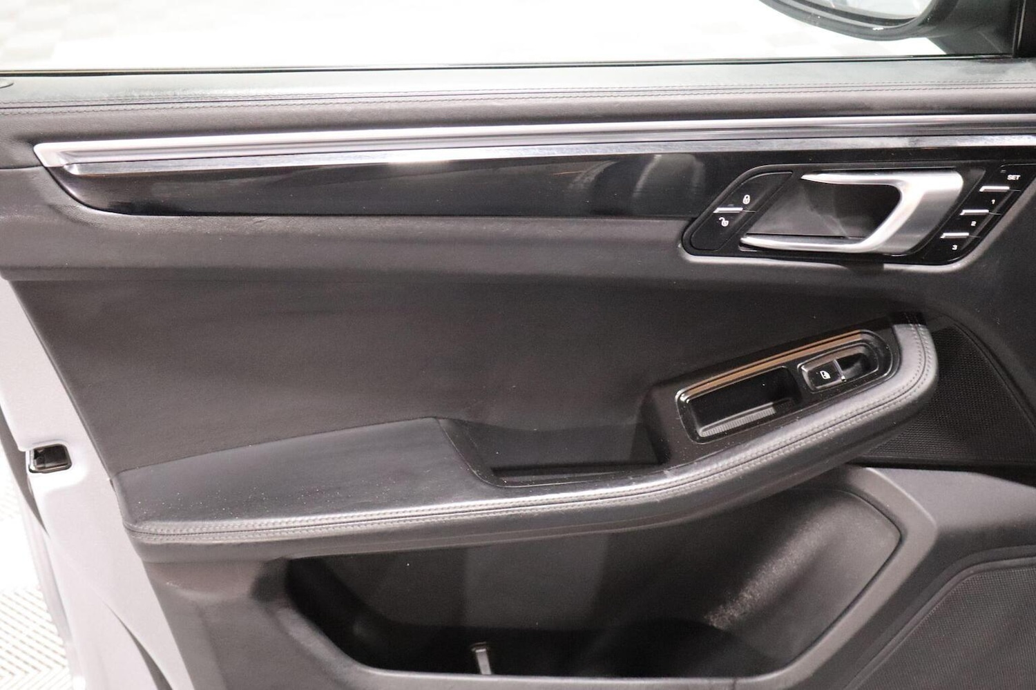 Used Porsche Macan 2014 for sale - 76510893: Photo 74