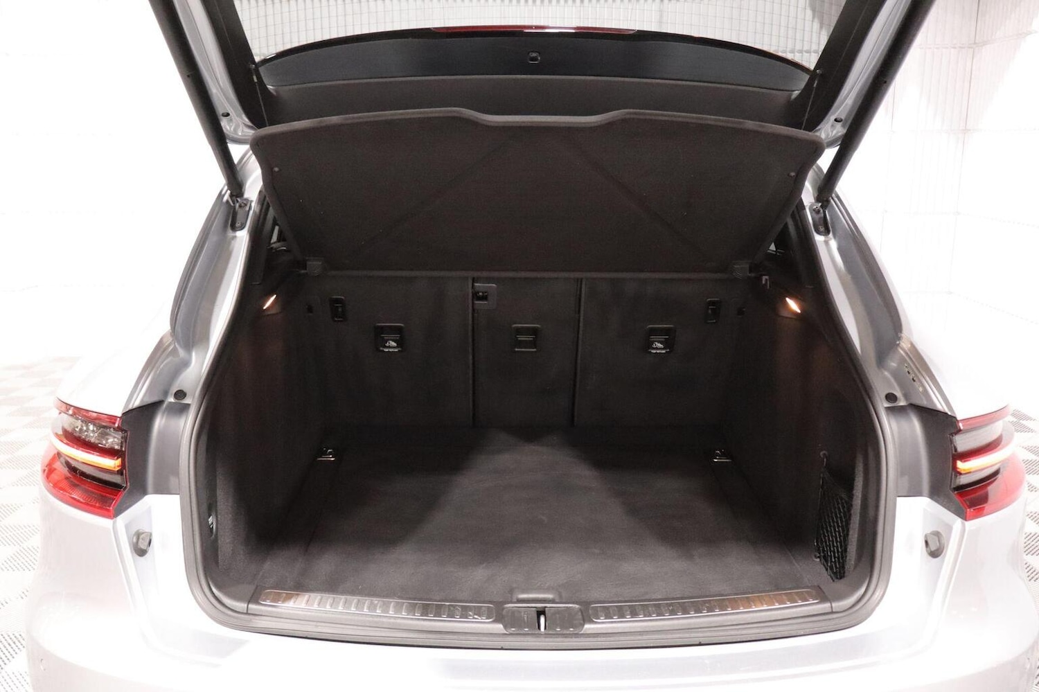 Used Porsche Macan 2014 for sale - 76510893: Photo 92