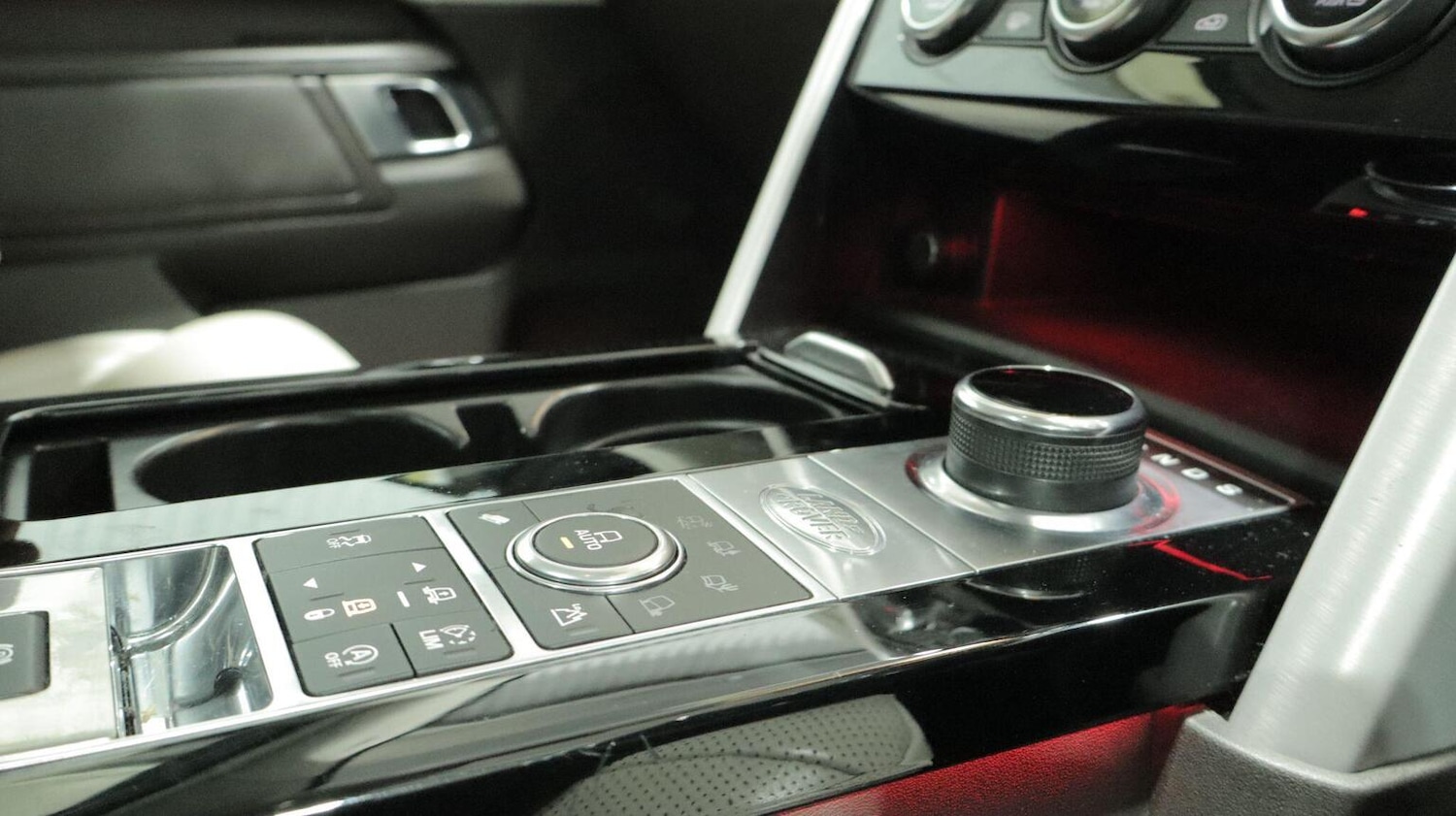 Used Land Rover Discovery 2017 for sale - 77807090: Photo 10