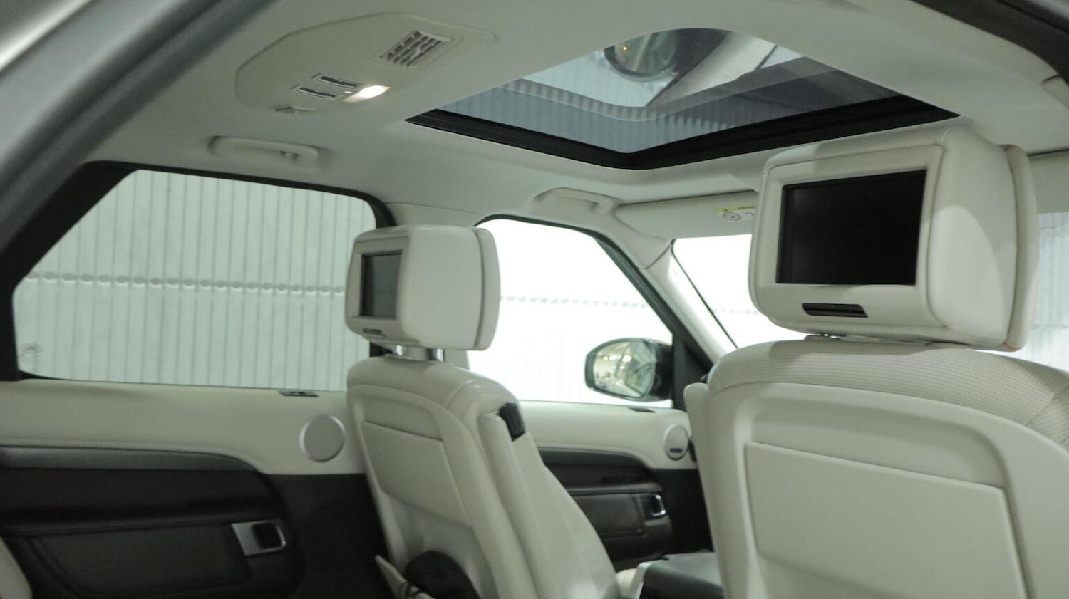 Used Land Rover Discovery 2017 for sale - 77807090: Photo 16