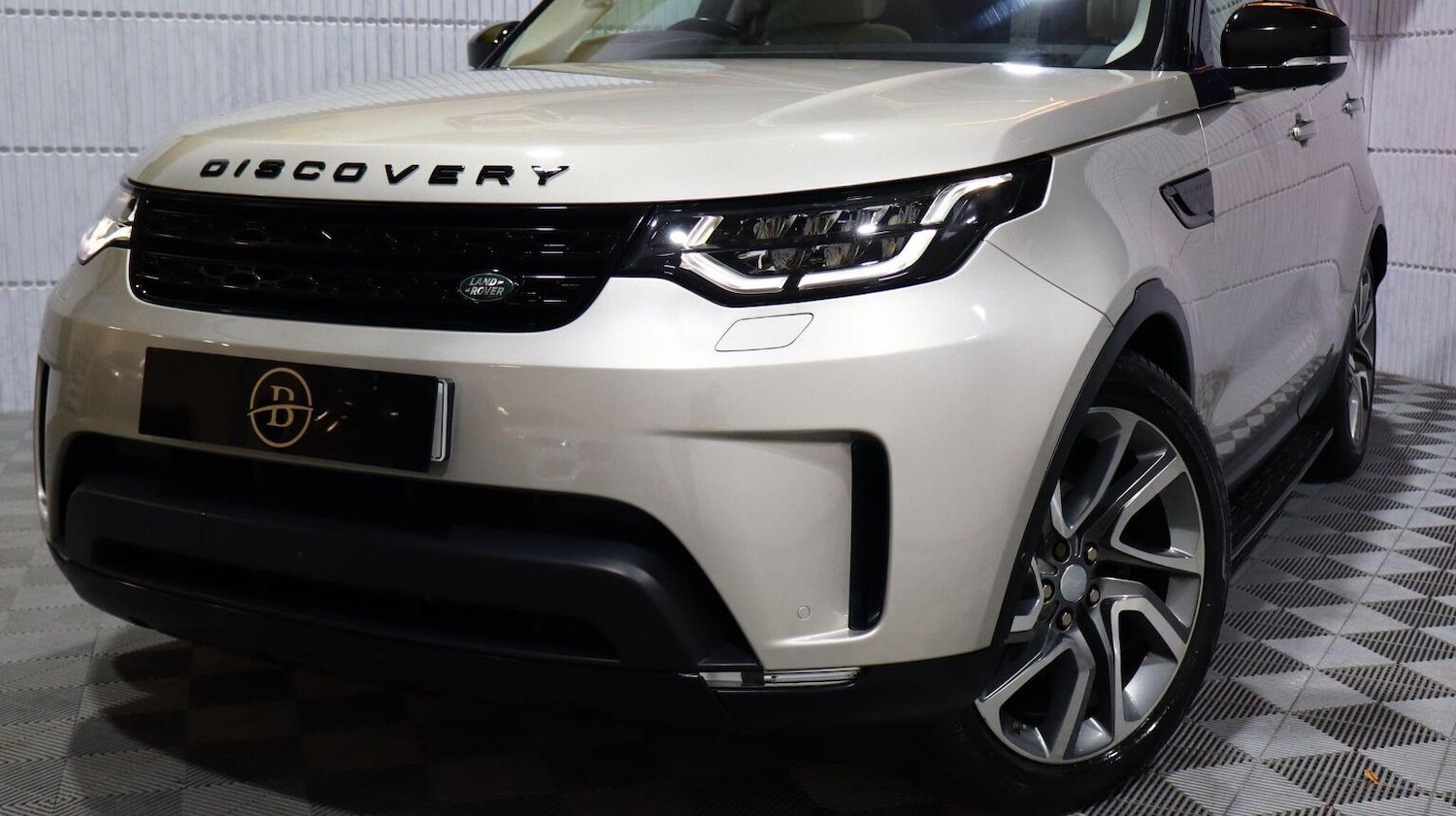Used Land Rover Discovery 2017 for sale - 77807090: Photo 24