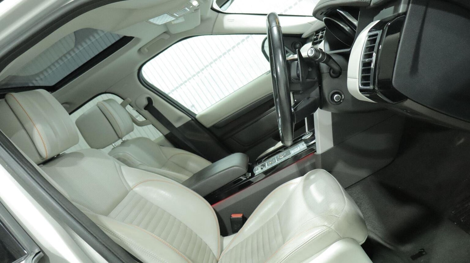 Used Land Rover Discovery 2017 for sale - 77807090: Photo 3