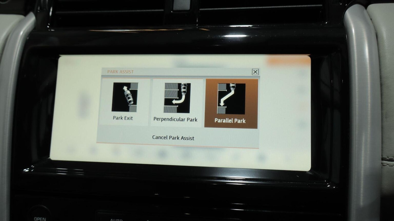 Used Land Rover Discovery 2017 for sale - 77807090: Photo 55