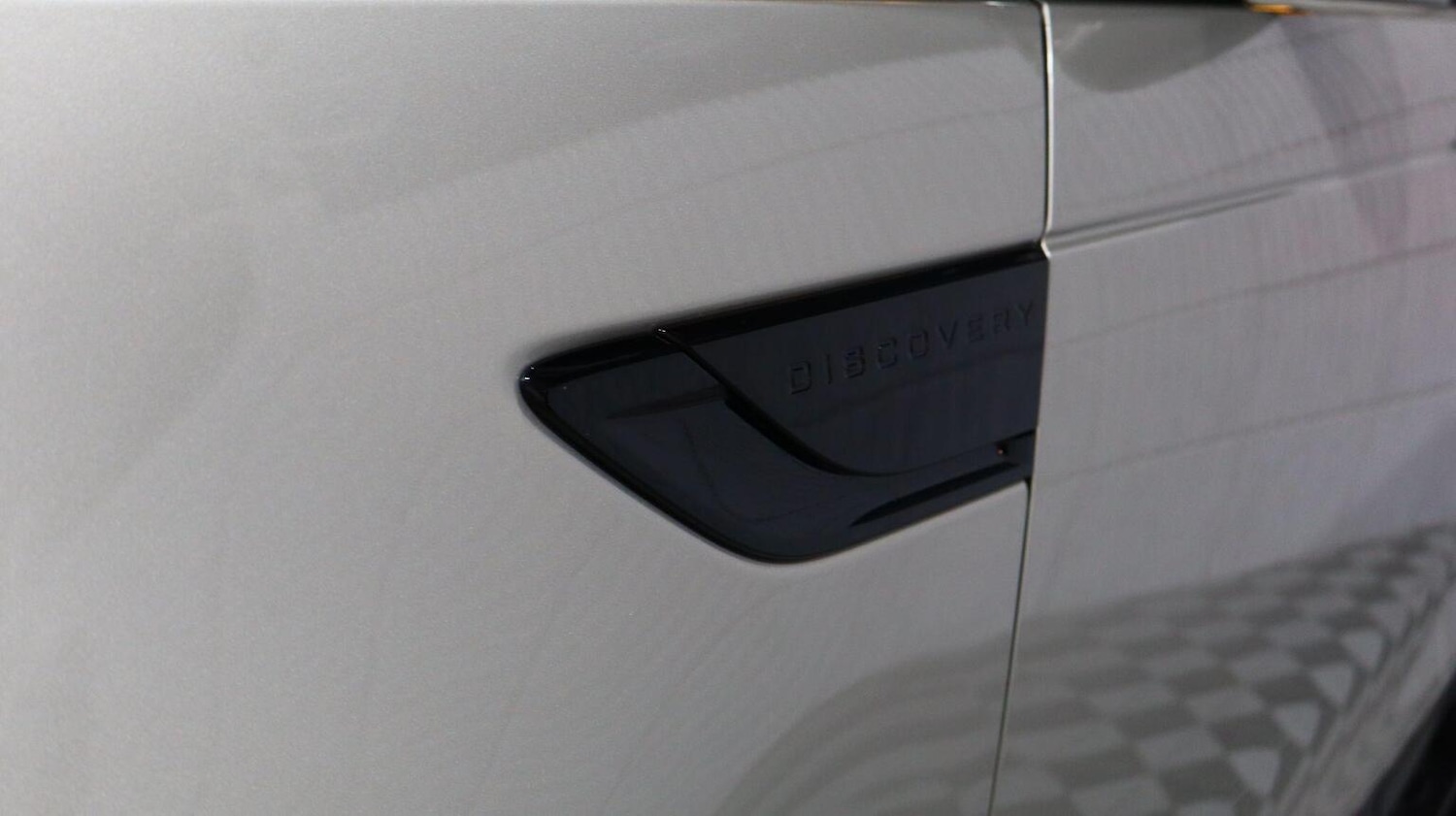 Used Land Rover Discovery 2017 for sale - 77807090: Photo 69