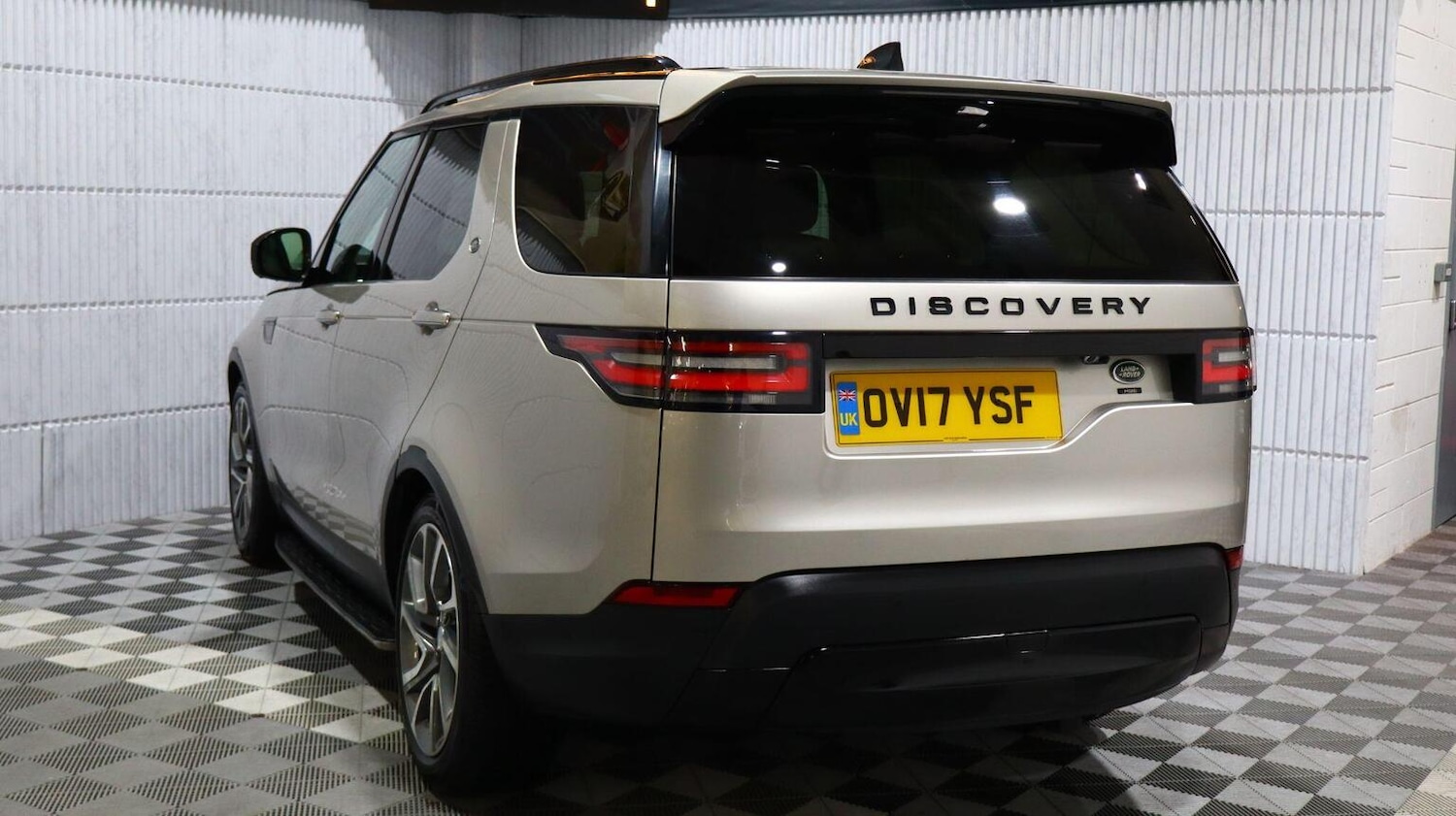 Used Land Rover Discovery 2017 for sale - 77807090: Photo 72