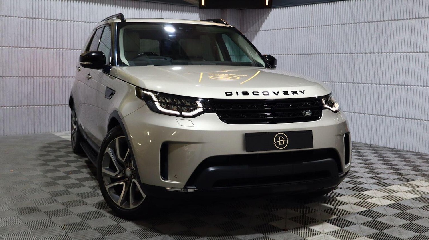 Used Land Rover Discovery 2017 for sale - 77807090: Photo 93