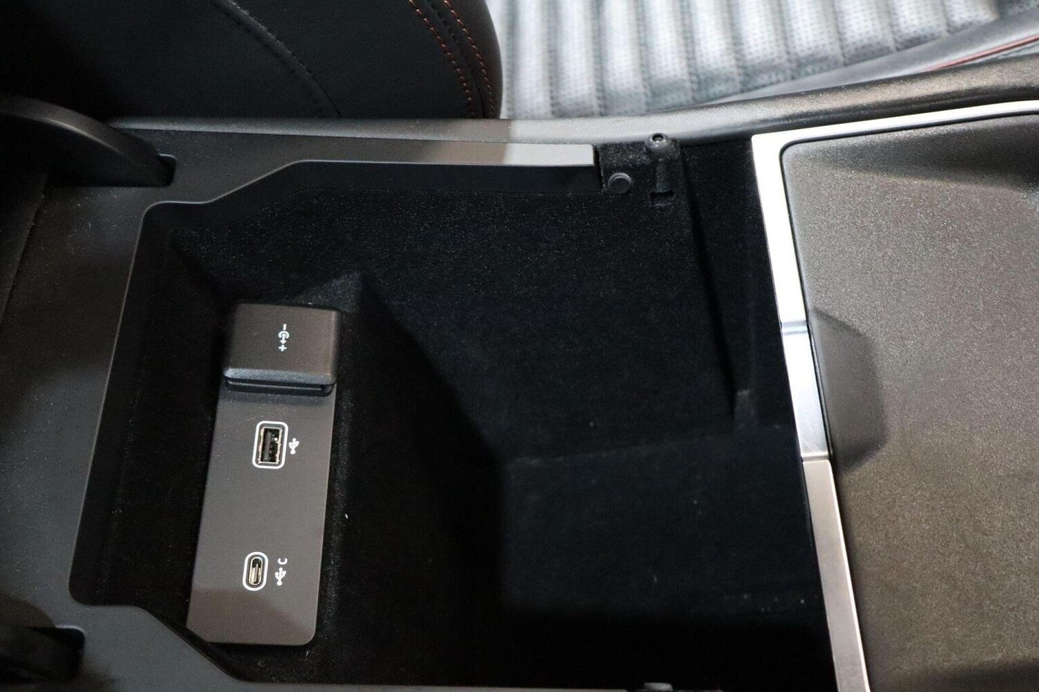 Used Land Rover Discovery Sport 2021 for sale - 76211774: Photo 51