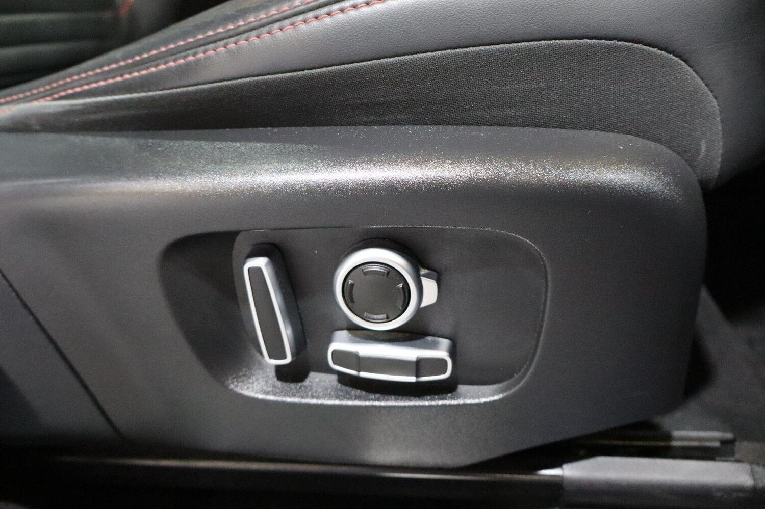 Used Land Rover Discovery Sport 2021 for sale - 76211774: Photo 71