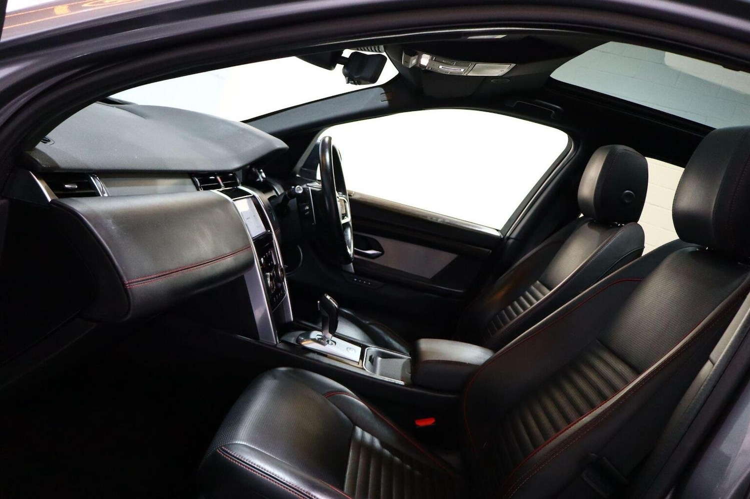 Used Land Rover Discovery Sport 2021 for sale - 76211774: Photo 92