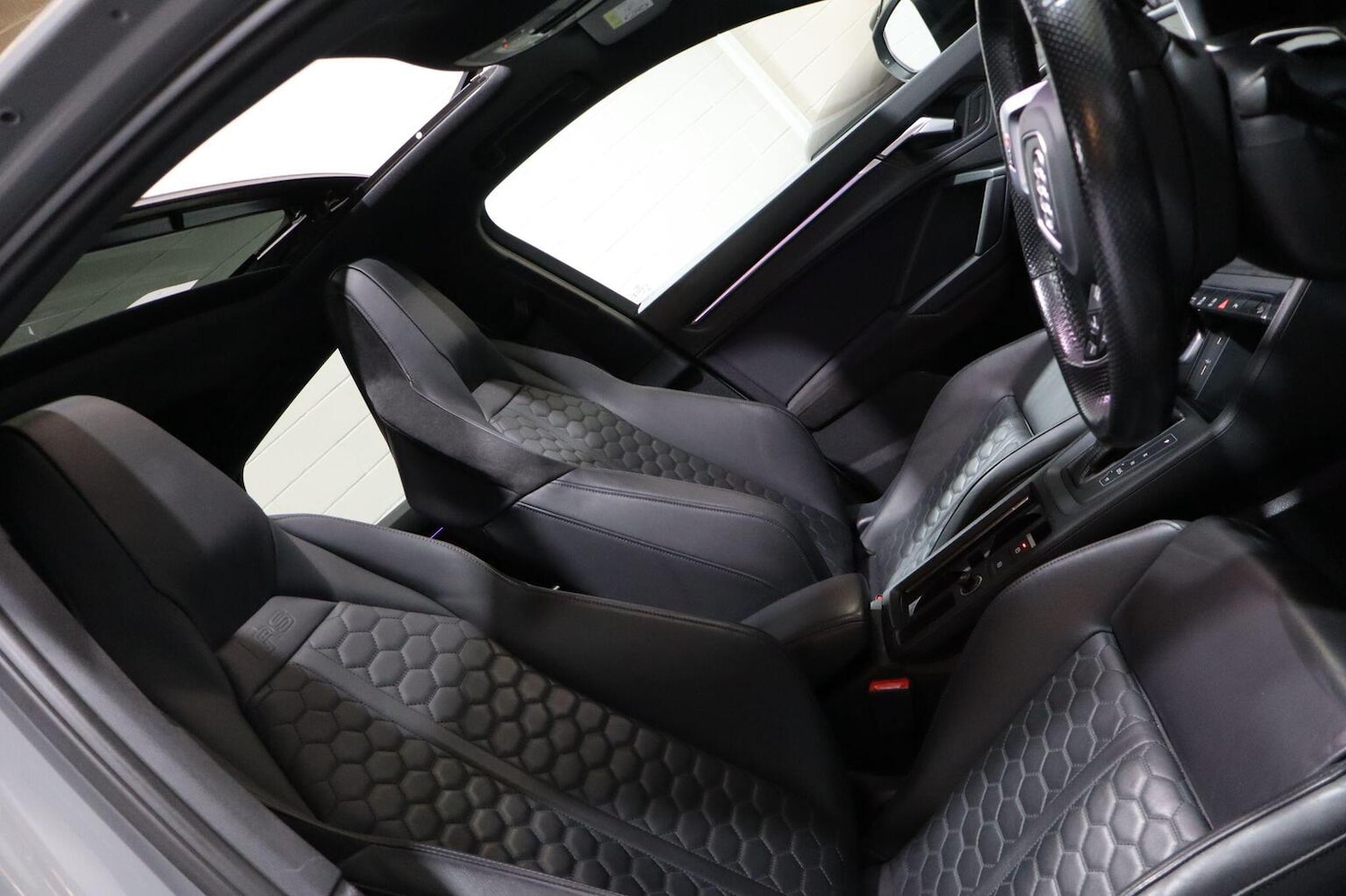 Used Audi RS Q3 2021 for sale - 76884893: Photo 3