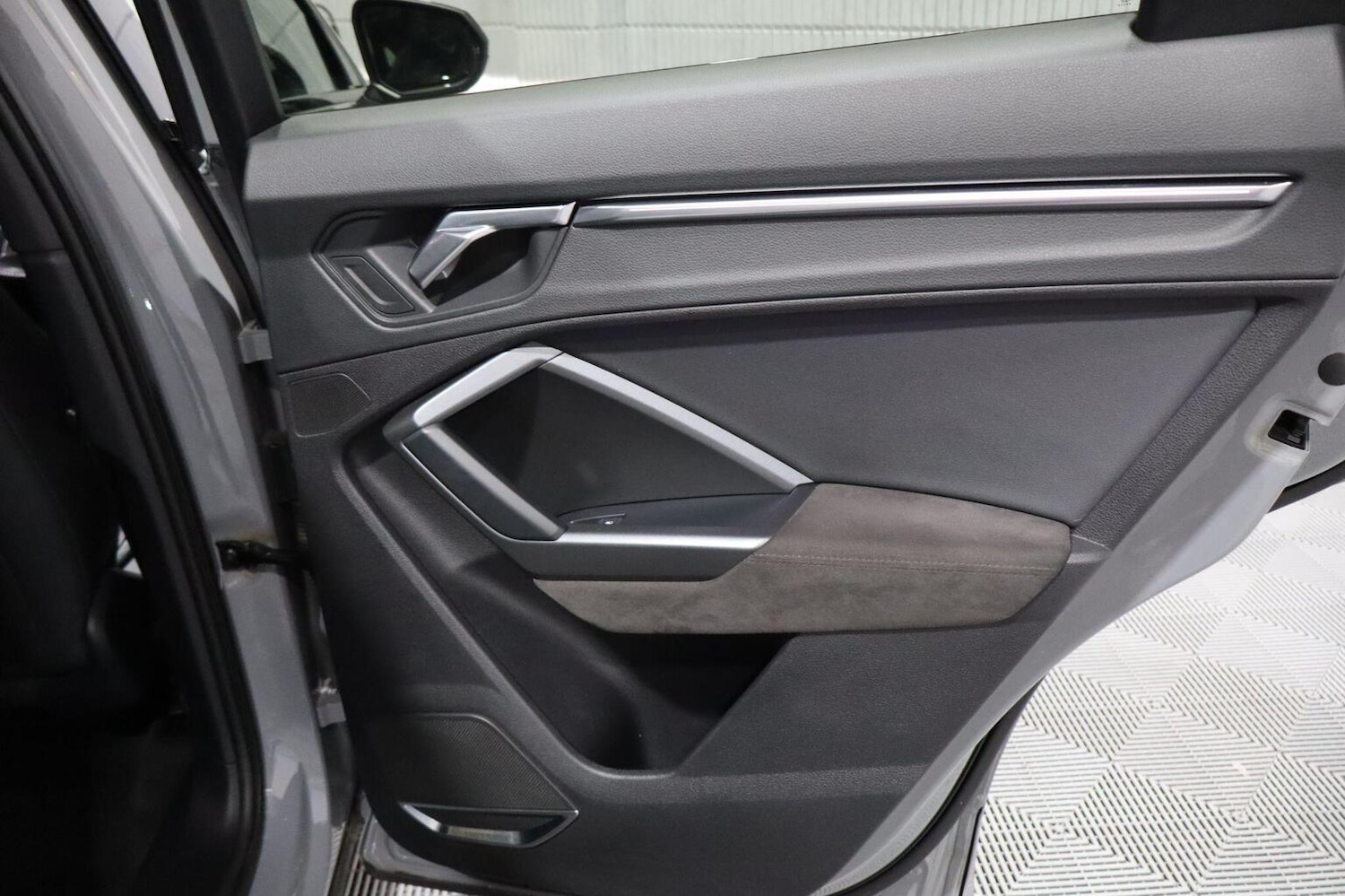 Used Audi RS Q3 2021 for sale - 76884893: Photo 33