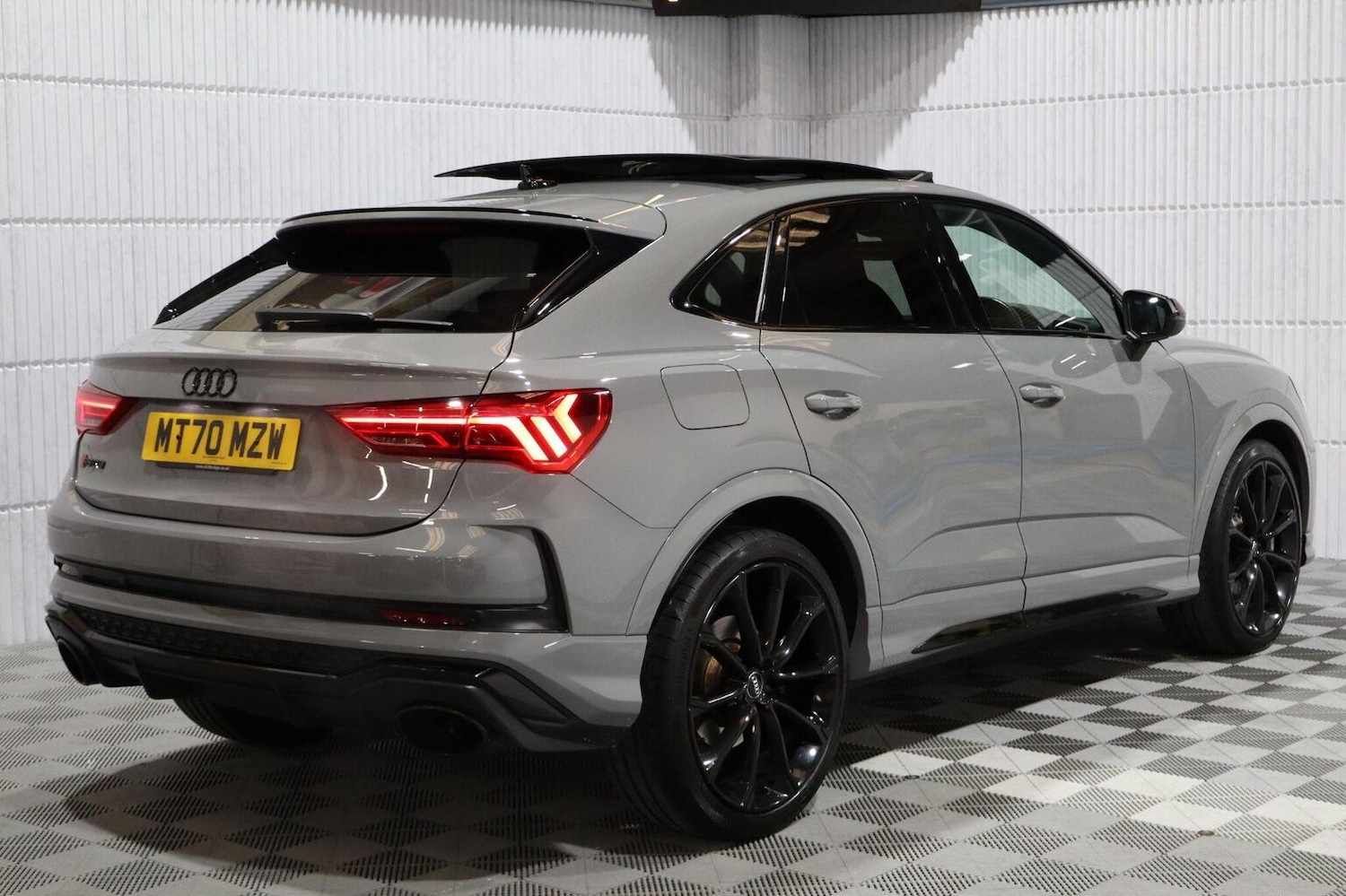 Used Audi RS Q3 2021 for sale - 76884893: Photo 76