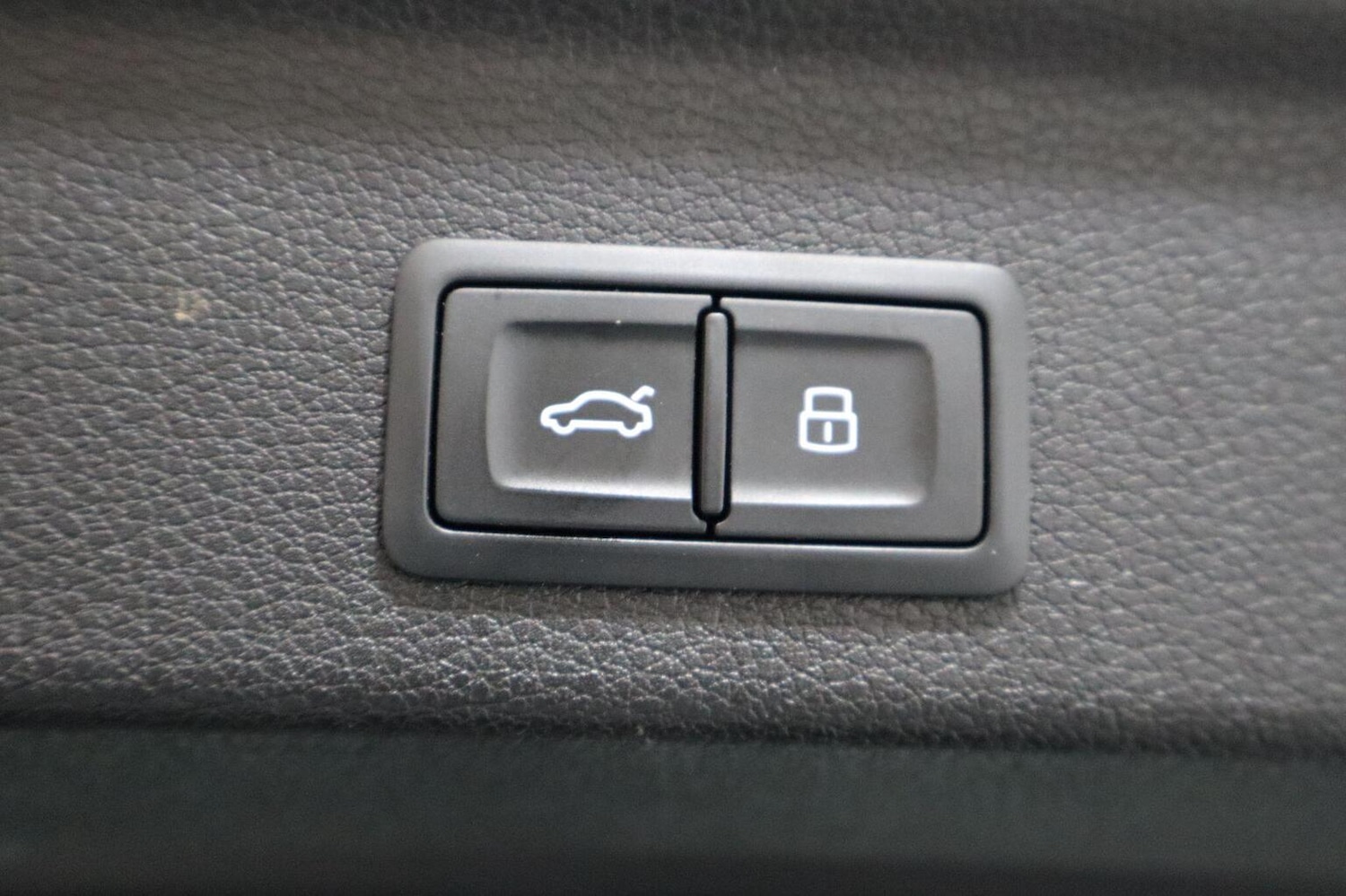 Used Audi RS Q3 2021 for sale - 76884893: Photo 92