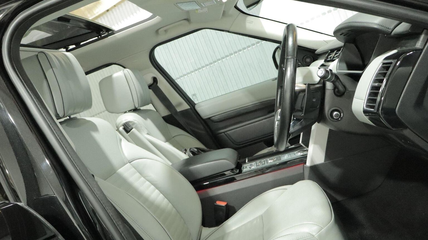 Used Land Rover Discovery 2019 for sale - 77897784: Photo 3