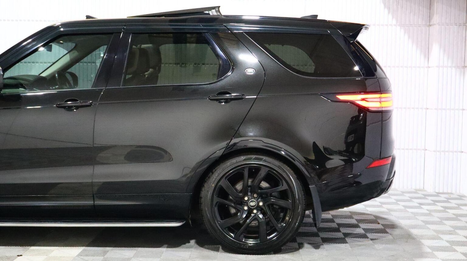 Used Land Rover Discovery 2019 for sale - 77897784: Photo 44