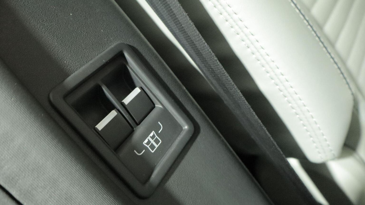 Used Land Rover Discovery 2019 for sale - 77897784: Photo 78