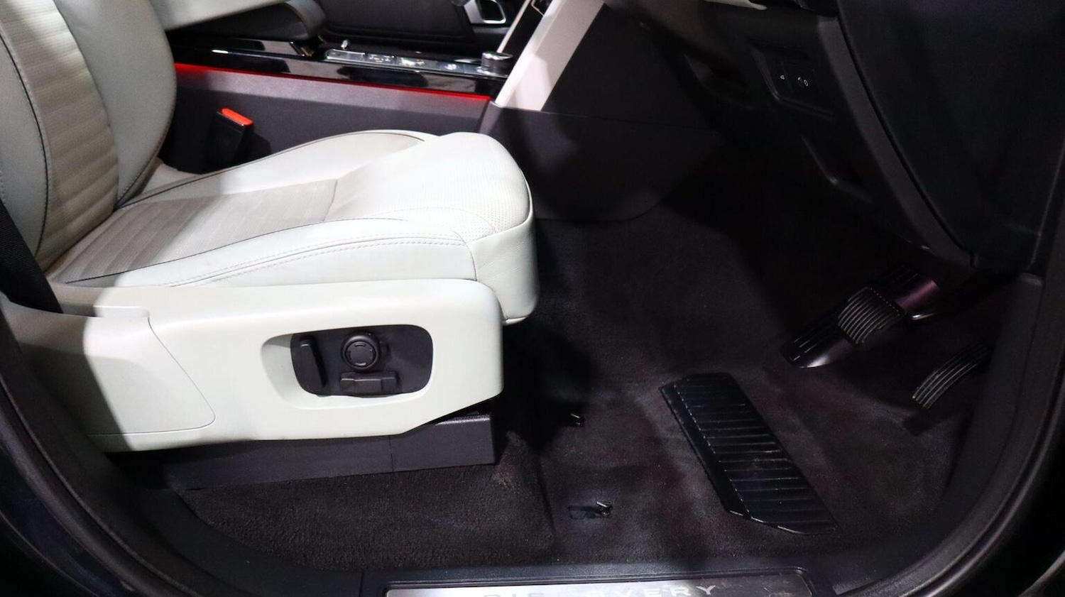 Used Land Rover Discovery 2019 for sale - 77897784: Photo 92