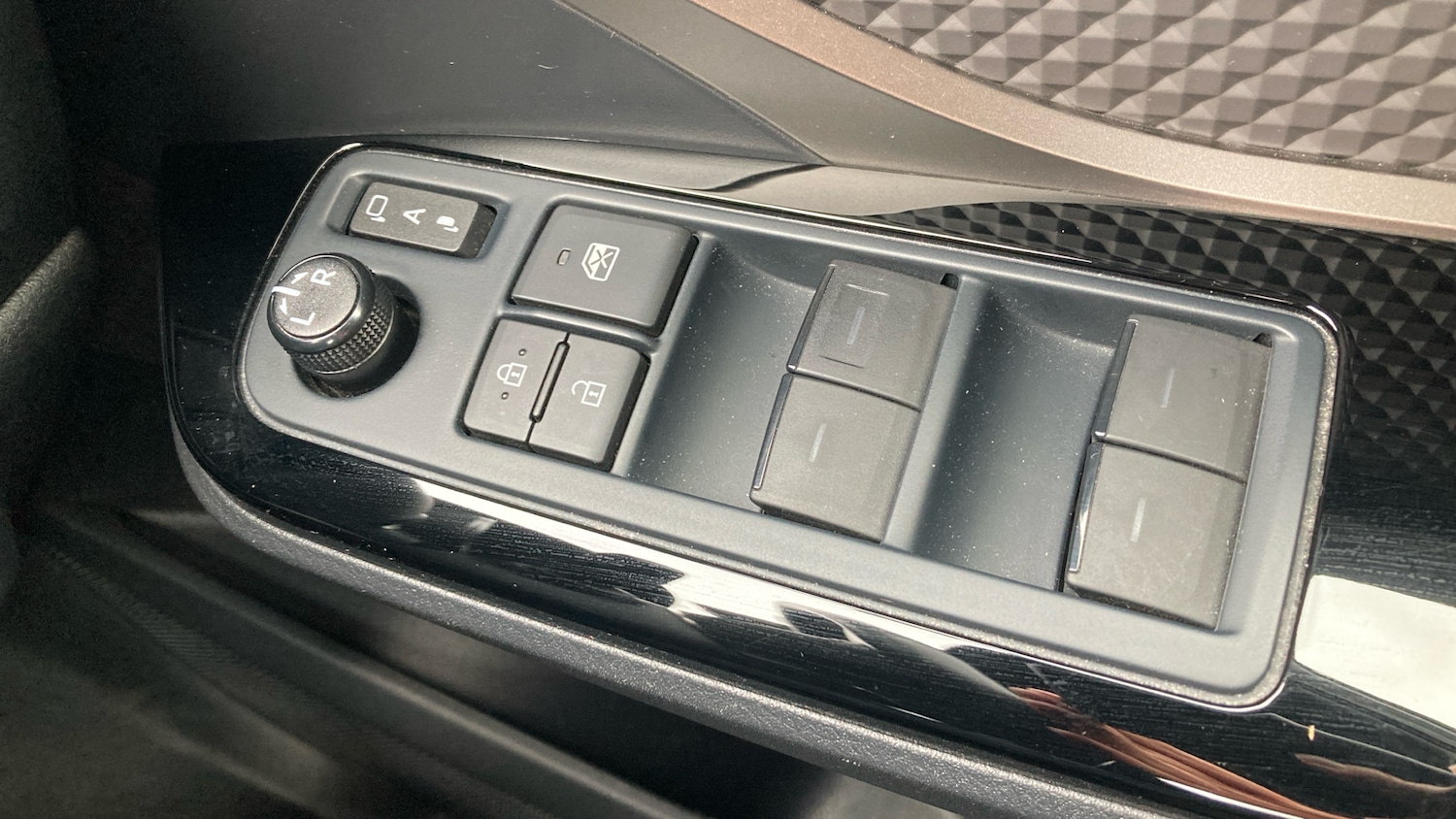 Used Toyota C-HR 2022 for sale - 76144574: Photo 38