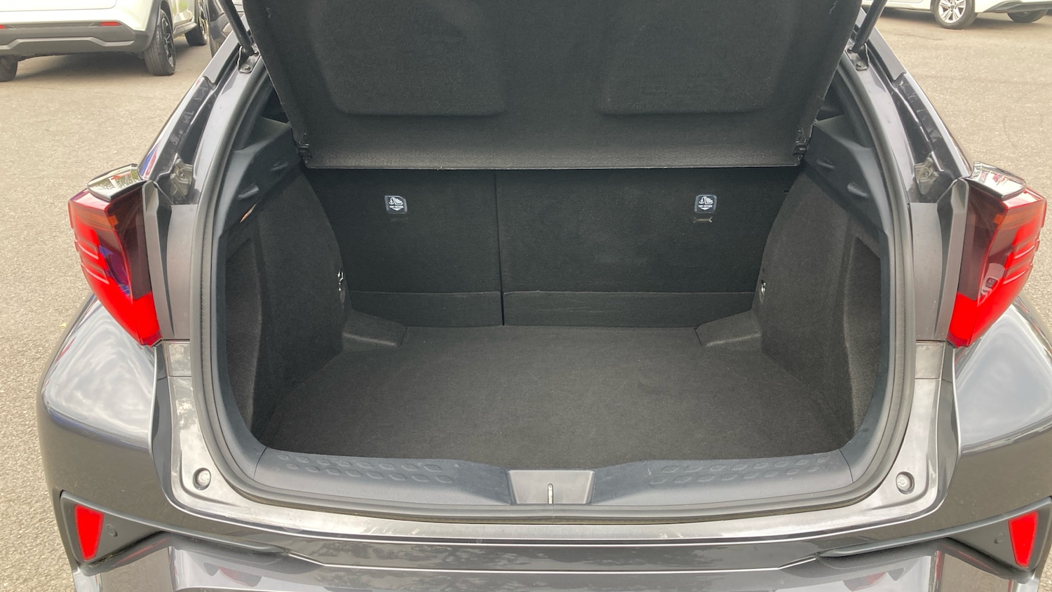 Used Toyota C-HR 2022 for sale - 76144574: Photo 4