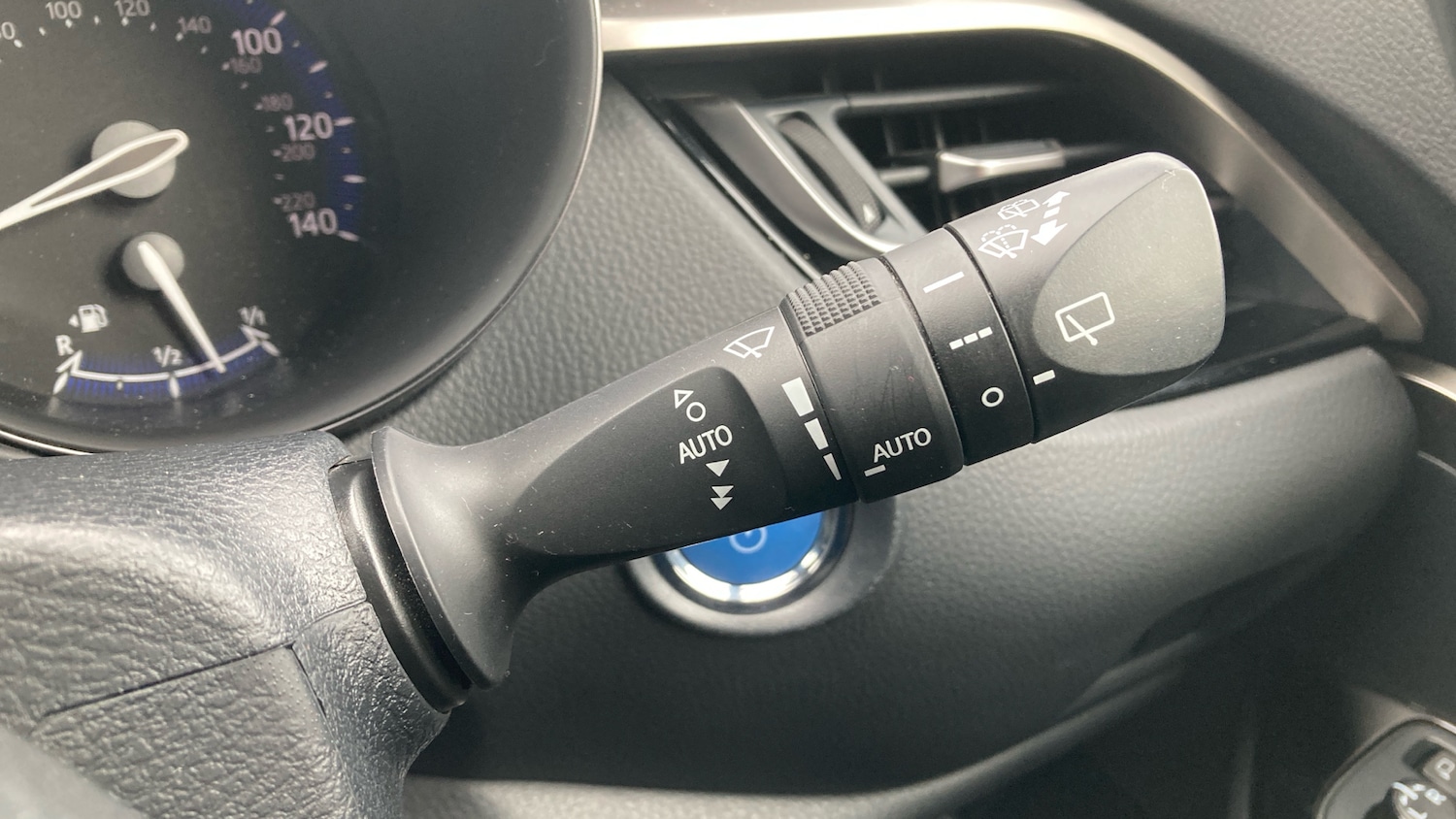 Used Toyota C-HR 2022 for sale - 76144574: Photo 45