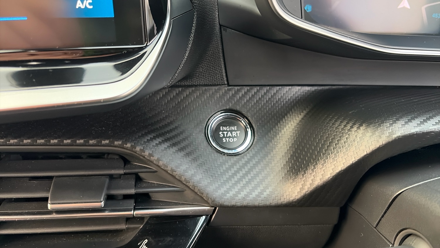 Used Peugeot 2008 2021 for sale - 77151884: Photo 28