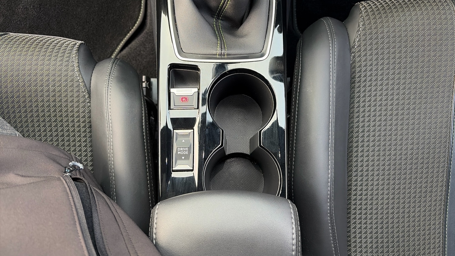 Used Peugeot 2008 2021 for sale - 77151884: Photo 32