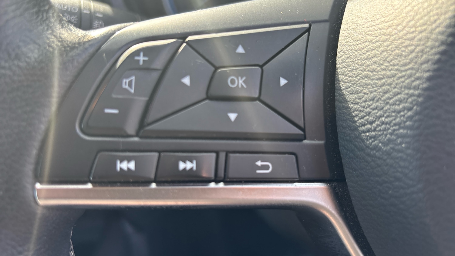 Used Nissan Juke 2023 for sale - 77951391: Photo 43