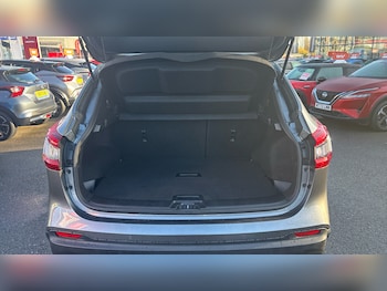 Used Nissan Qashqai 2018 for sale - 76791742: Photo