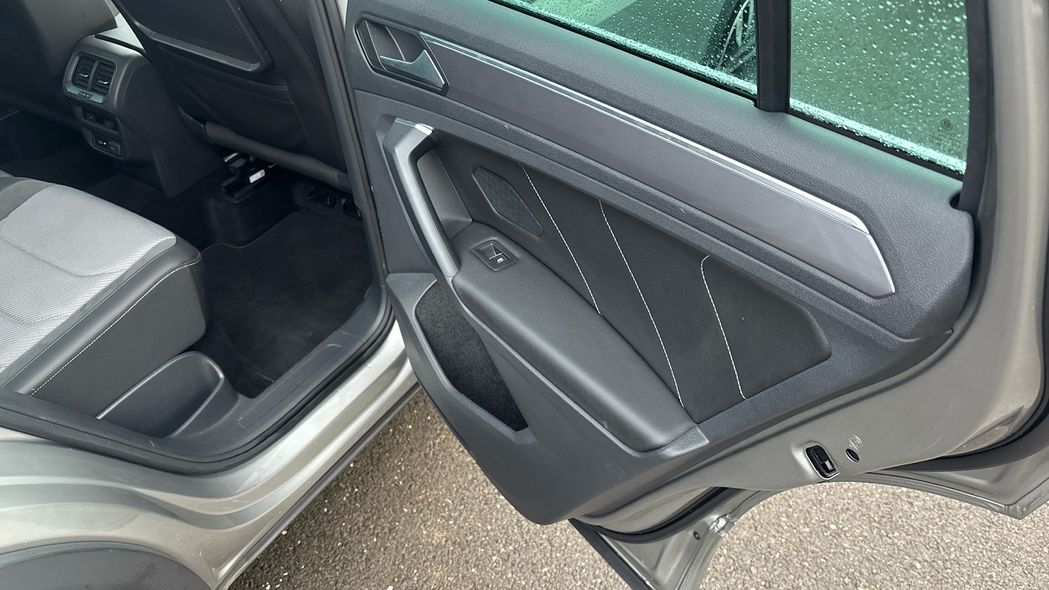 Used Volkswagen Tiguan 2020 for sale - 77323430: Photo 35