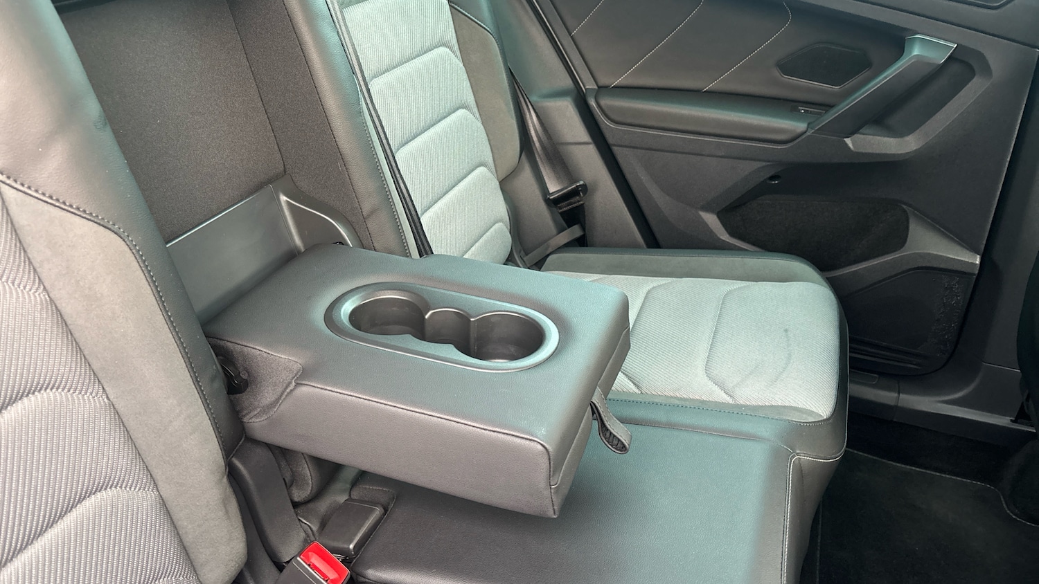 Used Volkswagen Tiguan 2020 for sale - 77323430: Photo 38